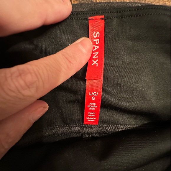 EUC - Spanx Faux Leather Leggings - Picture 5 of 8